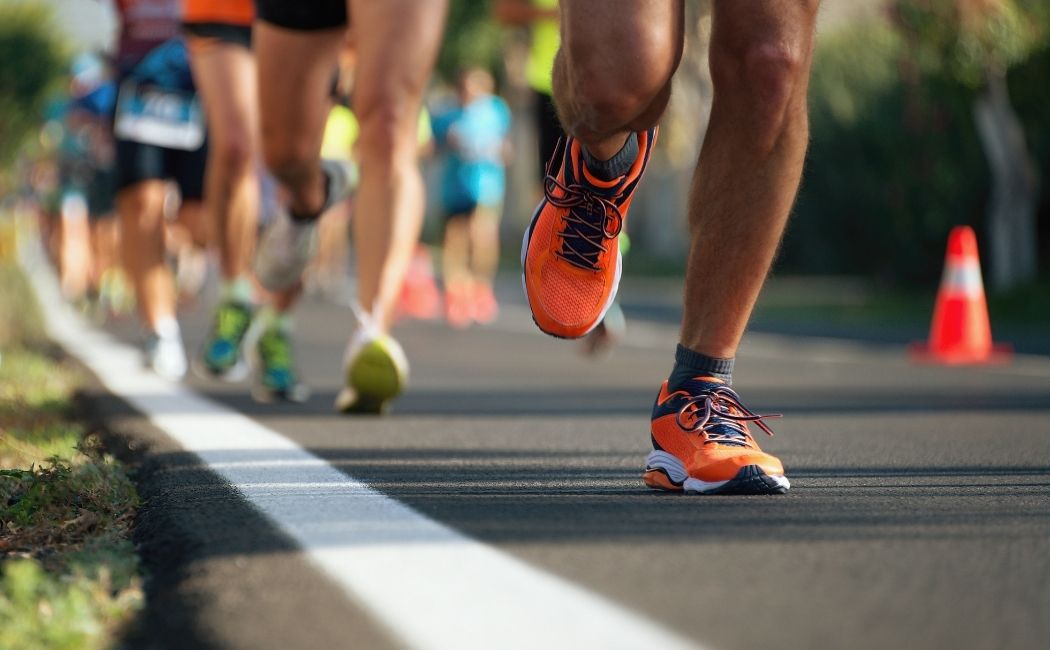 Jak właściwie przygotować się do maratonu: Przewodnik dla początkujących biegaczy